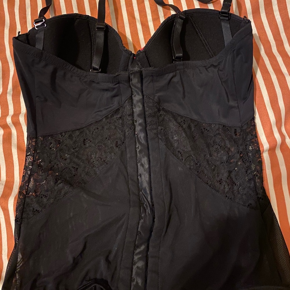 Bustier - Picture 4 of 4